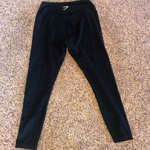 ✨Gymshark 7/8 black leggings✨
